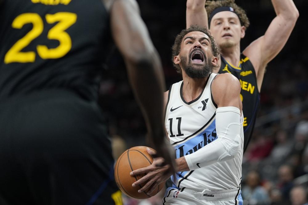 他在篮下的 他在篮下的